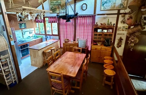 Ubate House | Beautiful 4-bedroom country house in the forest! Wi-Fi, 1.7 acre land