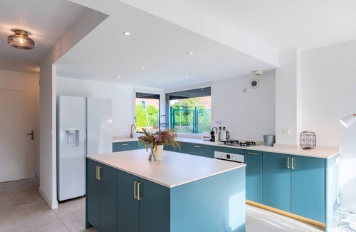 Wasquehal House | Beautiful 4 bedroom house with parking and garden