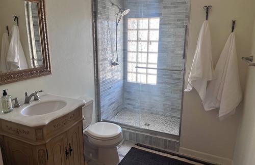 Aztec House | Beautiful 4-bedroom historic building in the heart of the Four Corners
