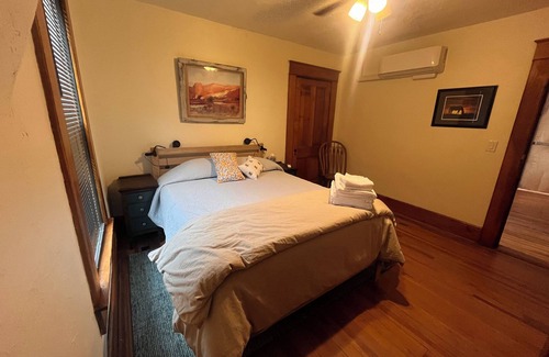 Aztec House | Beautiful 4-bedroom historic building in the heart of the Four Corners