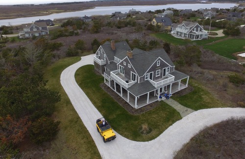 Nantucket House | Beautiful 4 Bedroom House on Cisco Beach