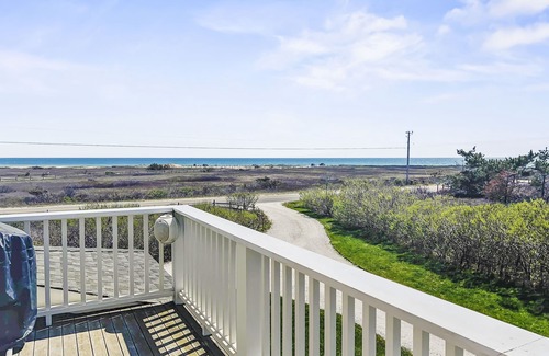 Nantucket House | Beautiful 4 Bedroom House on Cisco Beach