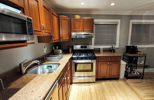 Neptune City House | Beautiful 4-bedroom house with AC in Neptune 10 minutes to Asbury Park Beach