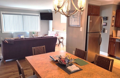 Neptune City House | Beautiful 4-bedroom house with AC in Neptune 10 minutes to Asbury Park Beach