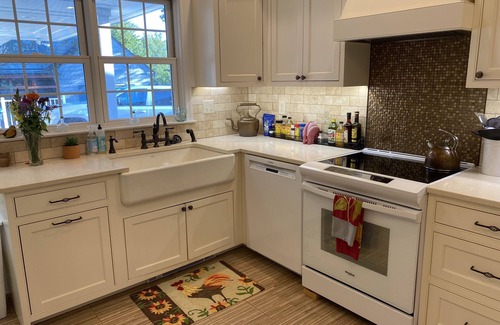Middlebury - Warren House | Beautiful 4-Bedroom Home beside Middlebury College