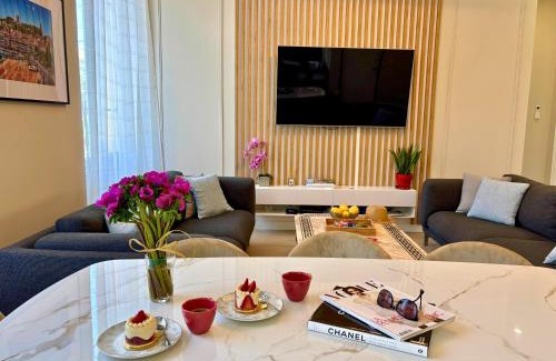 Cannes City Centre Apartment | Beautiful 4 beds & 4 baths, 10min from Palais, 4 stars residence