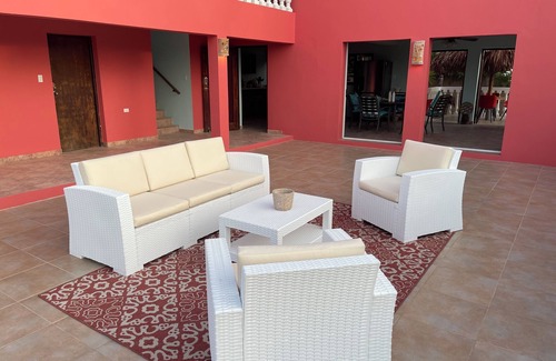 Kamay Villa | Beautiful 4 BR/4 BA Villa near all Palm Beach attractions