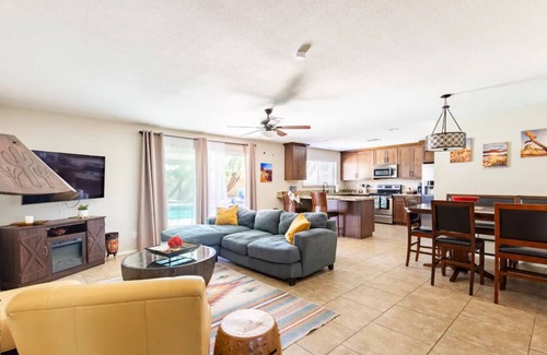 Glendale House | Beautiful 4 BR, stunning Pool- Close to Spring Training & State Farm Stadium