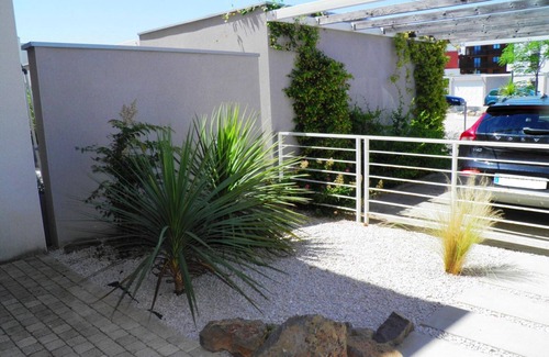 Sete Villa | Beautiful 4-Room Villa with Modern Amenities, 800m from the Beach