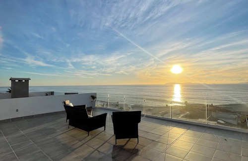 Playas De Tijuana House | Beautiful 4 story beach house with amazing rooftop located in Tijuana-Rosarito.