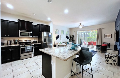 Loughman House | Beautiful 5 Bed Gated Pool Home At Solterra Resort