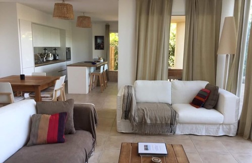 Portigliolo Villa | Beautiful 5-bedroom architect-designed house with sea view and swimming pool