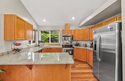 North Creek Apartment | Beautiful 5 bedroom spacious home for next vaca!
