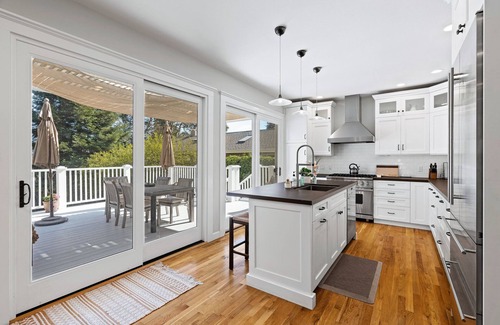 Eastside Santa Cruz Cottage | Beautiful 5 bedroom home just steps from the beach