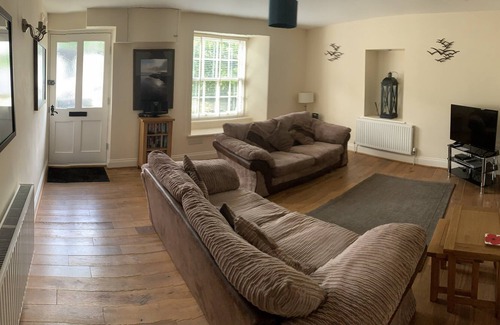 Stokeinteignhead Cottage | Beautiful 5 star rated renovated cottage in delightful South Devon village