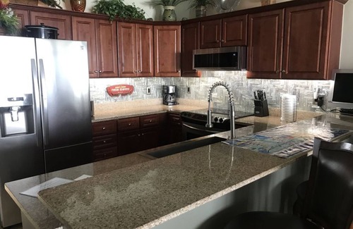 Long Beach Condo | BEAUTIFUL 5 STAR LUXURY 2BDRM 2BTH, BEACH FRONT CONDO. BEACH SERVICE INCLUDED.