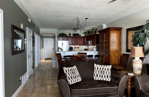 Long Beach Condo | BEAUTIFUL 5 STAR LUXURY 2BDRM 2BTH, BEACH FRONT CONDO. BEACH SERVICE INCLUDED.