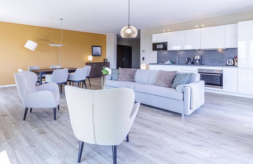 Ostseebad Wustrow Apartment | Beautiful 5-star Boddendeck vacation apartment with balcony in the south wing