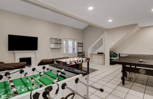 Silverado Ranch House | Beautiful 5BR w/King Beds, Pool & Hot Tub, Games