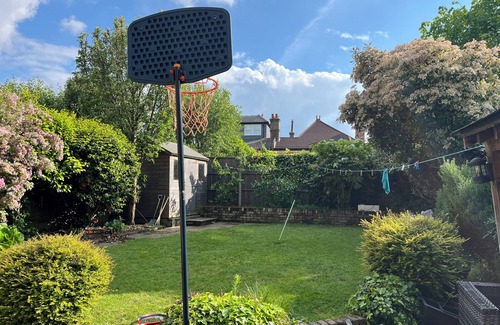 Winchmore Hill House | Beautiful 6 bedroom Edwardian bright family home based in Winchmore Hill