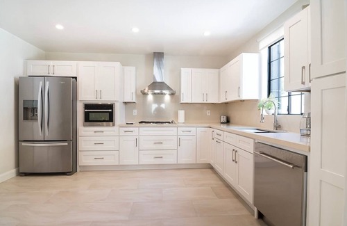 Pico - Robertson House | Beautiful 6BR Family Getaway in Prime Location
