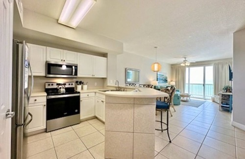 Miramar Beach Condo | Beautiful 6th Floor New LR furniture, 2BR/2BACondo- 2 King BR, 2 BA , BUNK ROOM!