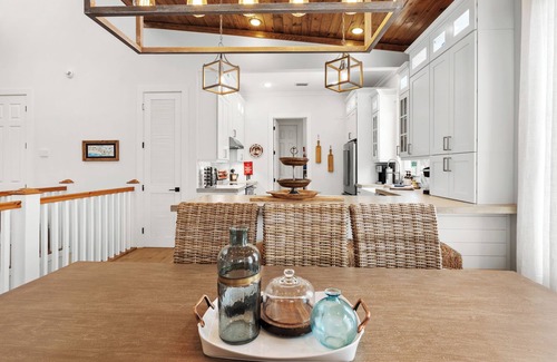 San Juan House | Beautiful 8-bedroom house Sleeps 24 in Santa Rosa Beach. Private Pool & Hot Tub