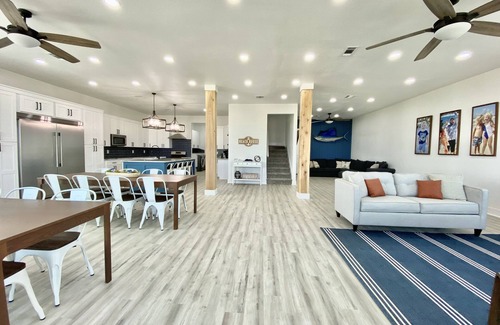 San Luis Beach House | Beautiful 8Bed/7Bath Beach View Home for the entire Family