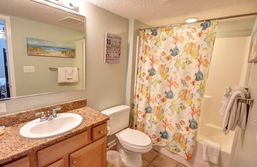 Crescent Beach Condo | Beautiful 9th floor 3 bedroom/3 bath luxury condo