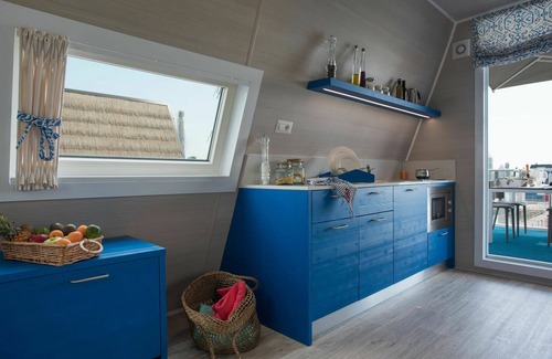 Lignano Sabbiadoro House | Beautiful apartment in villa for 6 people with WIFI, A/C, pool, TV, terrace and pets allowed