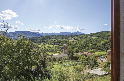Villa Collemandina Villa | Beautiful apartment in villa for 5 guests with WIFI, pool, terrace, pets allowed and parking