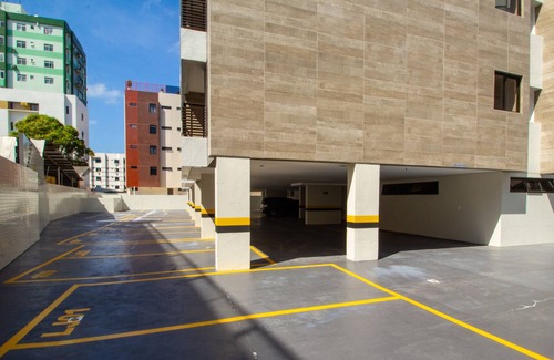 Tambau Apartment | Beautiful Accommodation - EcoSummer Flats - air conditioning in bedrooms and living room