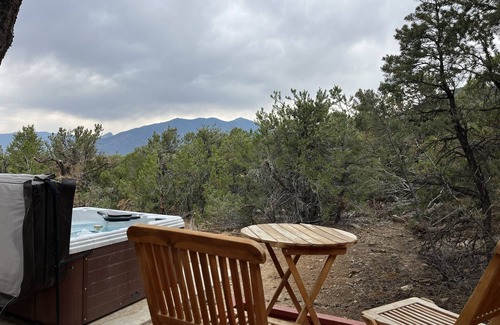 Taos House | Beautiful Adobe in the Pines Above Taos