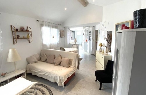 Bormes-Les-Mimosas House | Beautiful air-conditioned villa at the top of the Domaine des Maurels.