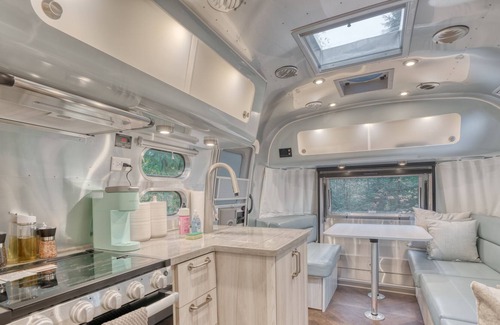 Marmot House | Beautiful Airstream on Highland Farms at Mt. Hood!