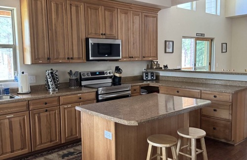 Eagar House | Beautiful Alpine Property on 40 Acres