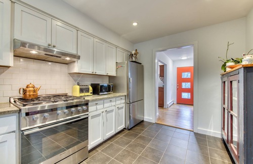 Barnes Landing House | Beautiful Amagansett Home with pool. Walk to the bay beach. Small dogs welcome.