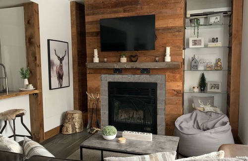 Mont-Tremblant Pedestrian Village Condo | Beautiful and cozy ski-in| ski-out condo in Mont-Tremblant's pedestrian village