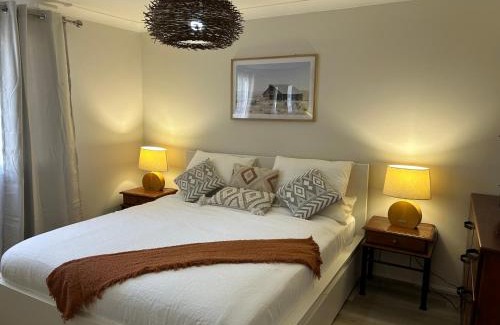 Budgewoi House | Beautiful and comfy 3 bedrooms duplex close to everything
