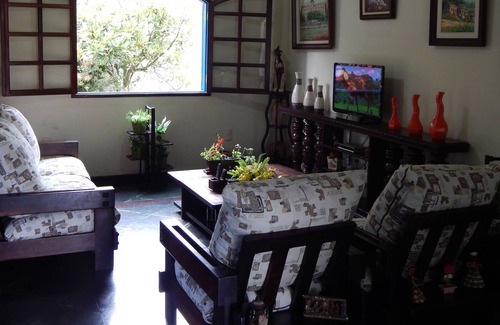 Parque Santo Antonio House | Beautiful and cozy house, 5 Suites, Wi-fi.