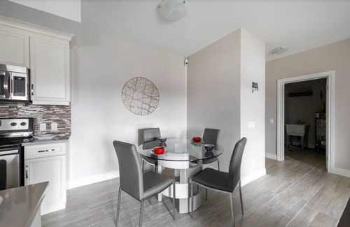 Riverside Condo | Beautiful and Elegant Executive Rental for Longer term stays. 2 BR, 2 Bath.