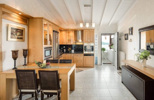 Neos Marmaras Apartment | Beautiful and Modern Apartment in Neos Marmaras
