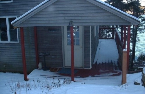 Orrs Island Cottage | Beautiful and quiet Cottage with 230' Frontage on Gun Point Cove
