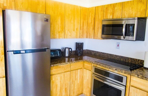 Orange Bay House | Beautiful and tastefully furnished Townhouse - Ocean views and private beach.