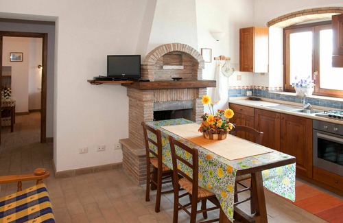 San Lorenzo Nuovo Apartment | Beautiful apartment for 4 people with pool, WIFI, A/C, TV, patio and parking