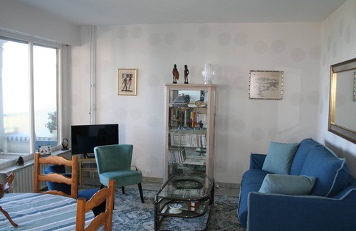 Trouville-sur-Mer Apartment | Beautiful apartment with terrace and sea view