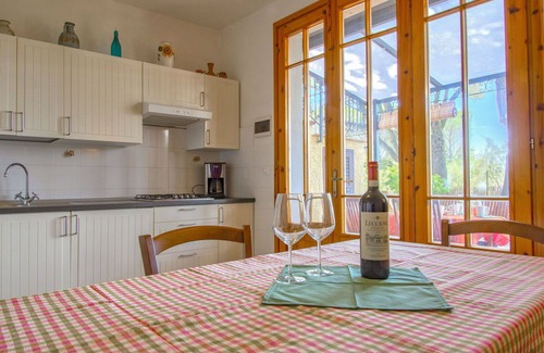 Casale Marittimo Apartment | Beautiful apartment for 6 people with WIFI, pool, TV, patio, pets allowed and parking