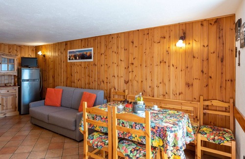 Sarre Apartment | Beautiful apartment for 6 guests with TV, balcony and parking, close to Aosta