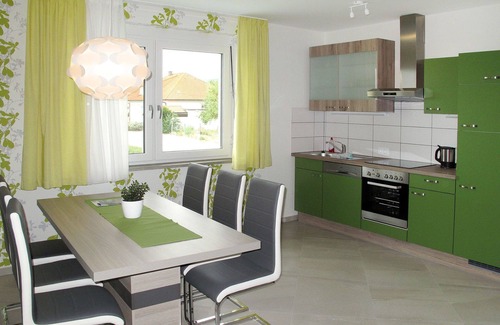 Donnerskirchen Apartment | Beautiful apartment for 6 people with WIFI, A/C, TV, terrace, pets allowed and parking