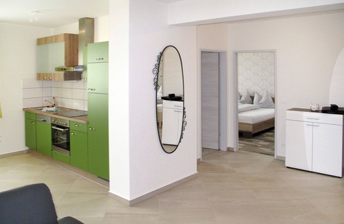 Donnerskirchen Apartment | Beautiful apartment for 6 people with WIFI, A/C, TV, terrace, pets allowed and parking